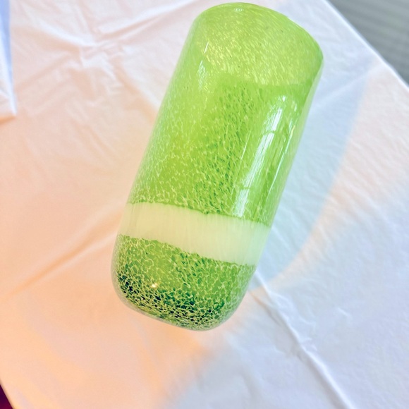 12” Tall Vintage Vibrant Green & White Bubble Glass Vase Minimalist Maximalist - Picture 4 of 16